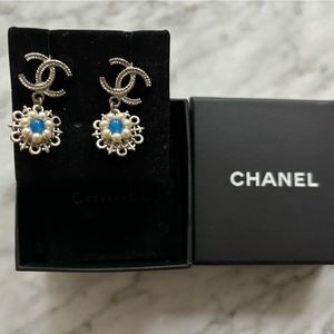Chanel logo earrings with blue crystal